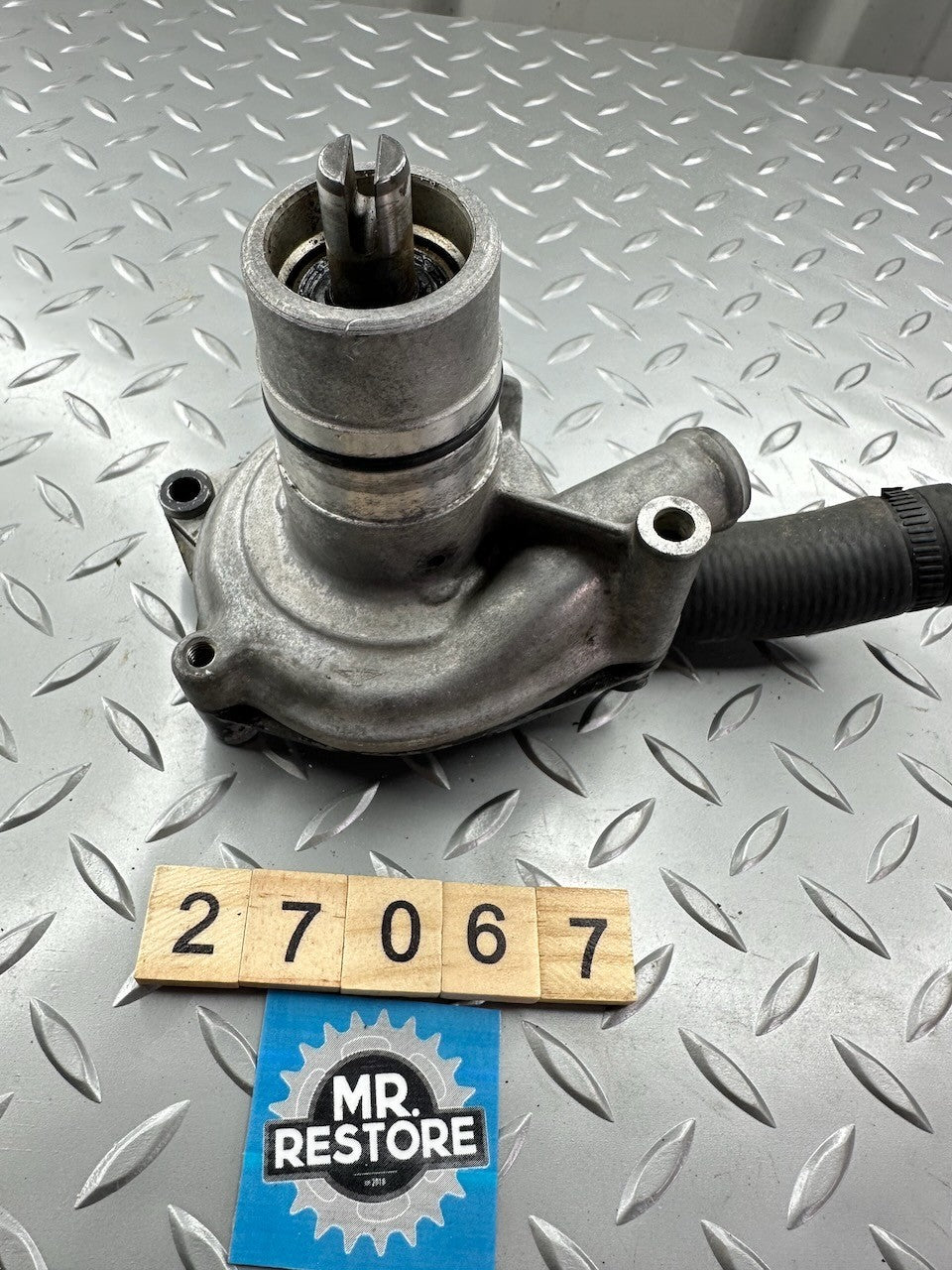 Honda VF500 VF400 Water Pump 19200-KE7  19200-KE7-000  19221-KE7  19221-KE7-000