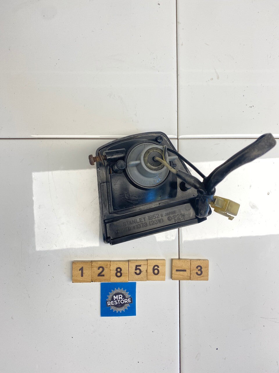 Kawasaki GPZ1000 RX Rear R/H Indicator & Bulb Holder Loom 23040-1124