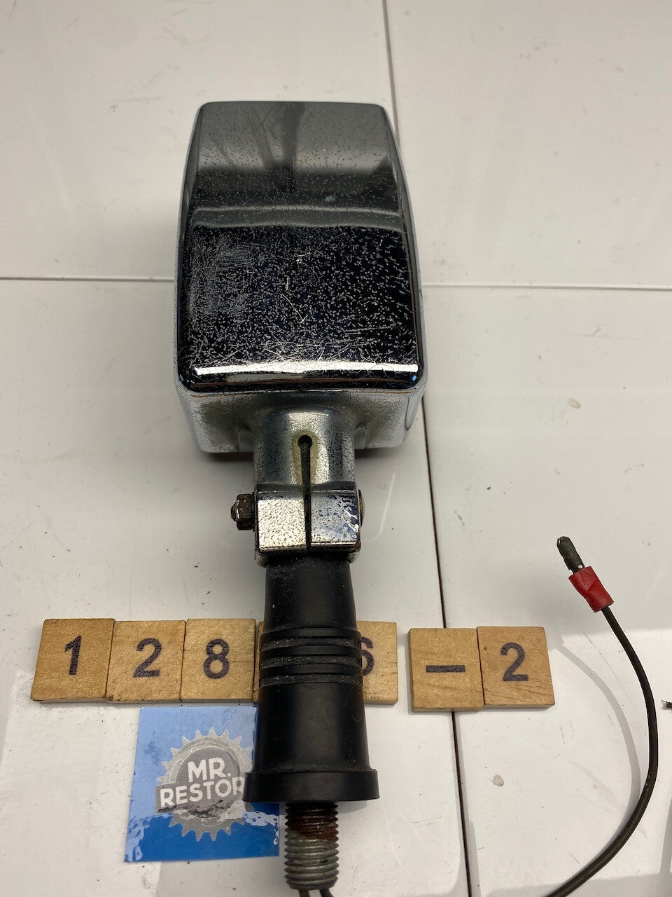 Yamaha XJ650 XJ750 XJ900 FJ1100 XZ550 OEM Indicator & Mount (tested)
