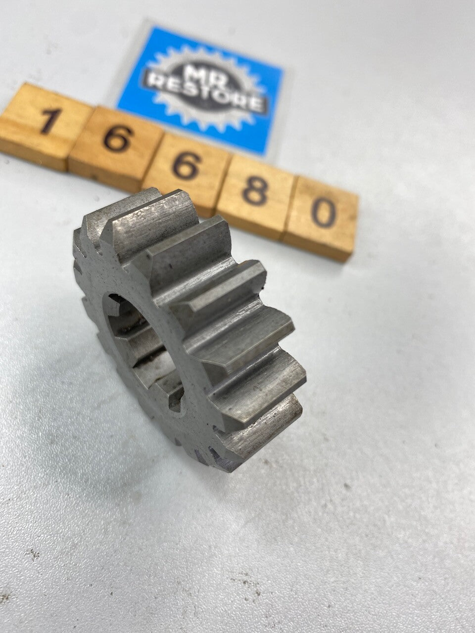 Suzuki RGV250 1989-96 2nd Drive Gear (16T) 24221-12C00