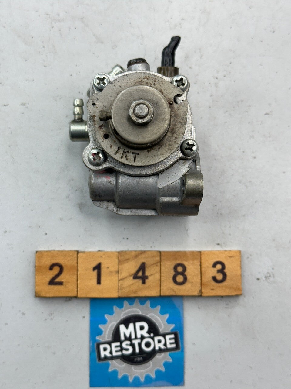 Yamaha TZR250 1KT 2MA TDR250 TDR240 R1-Z Oil Pump 1KT-13101-02 3XC-13101-00