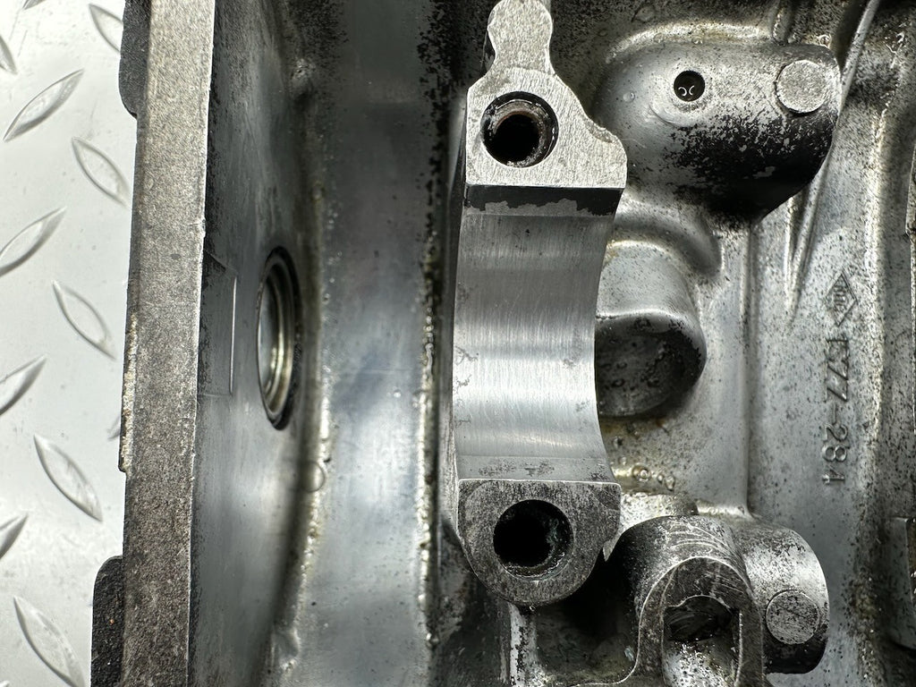 Suzuki SP370 '78-79' Rocker Cover & One Cap