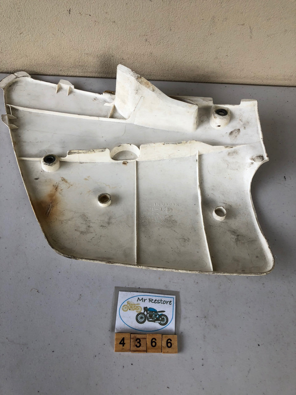 Kawasaki KX125 1994-98 R/HÂ 36001-1539 Genuine OEMÂ VMX Classic