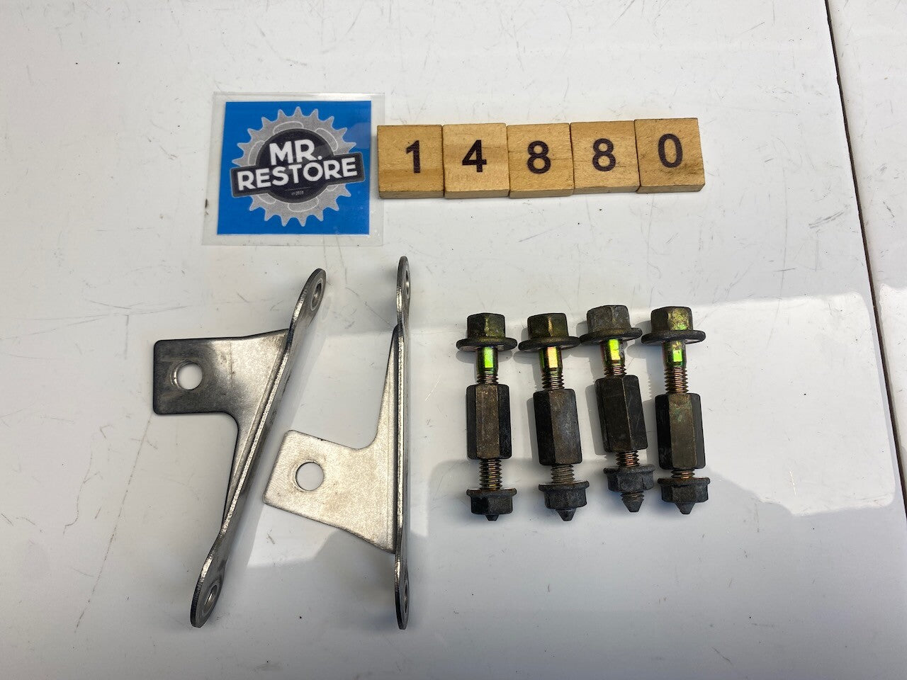 Honda CBR1100XX OEM Ignition Coil Mounts & Fixings 17226-MAT-E00 17236-MAT-E00