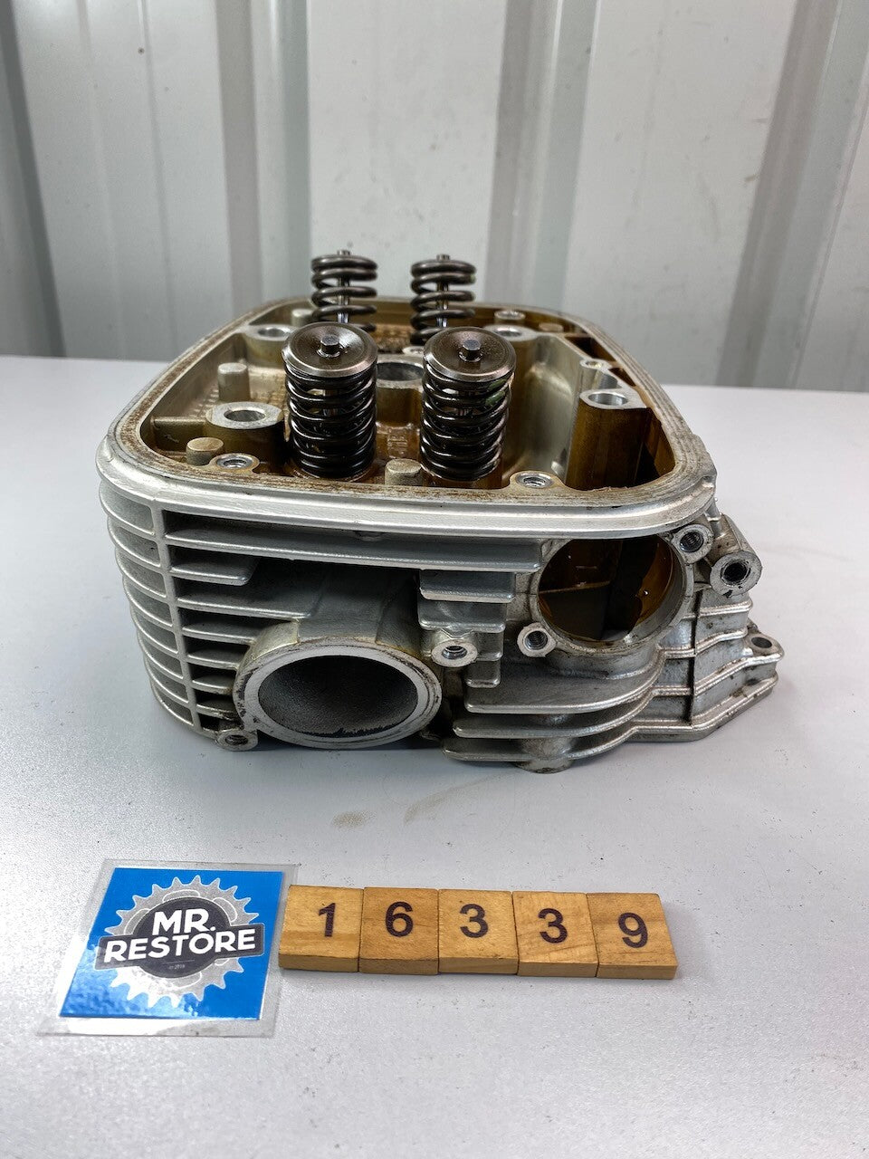 BMW R850R 1996 259R R/H Cylinder Head 