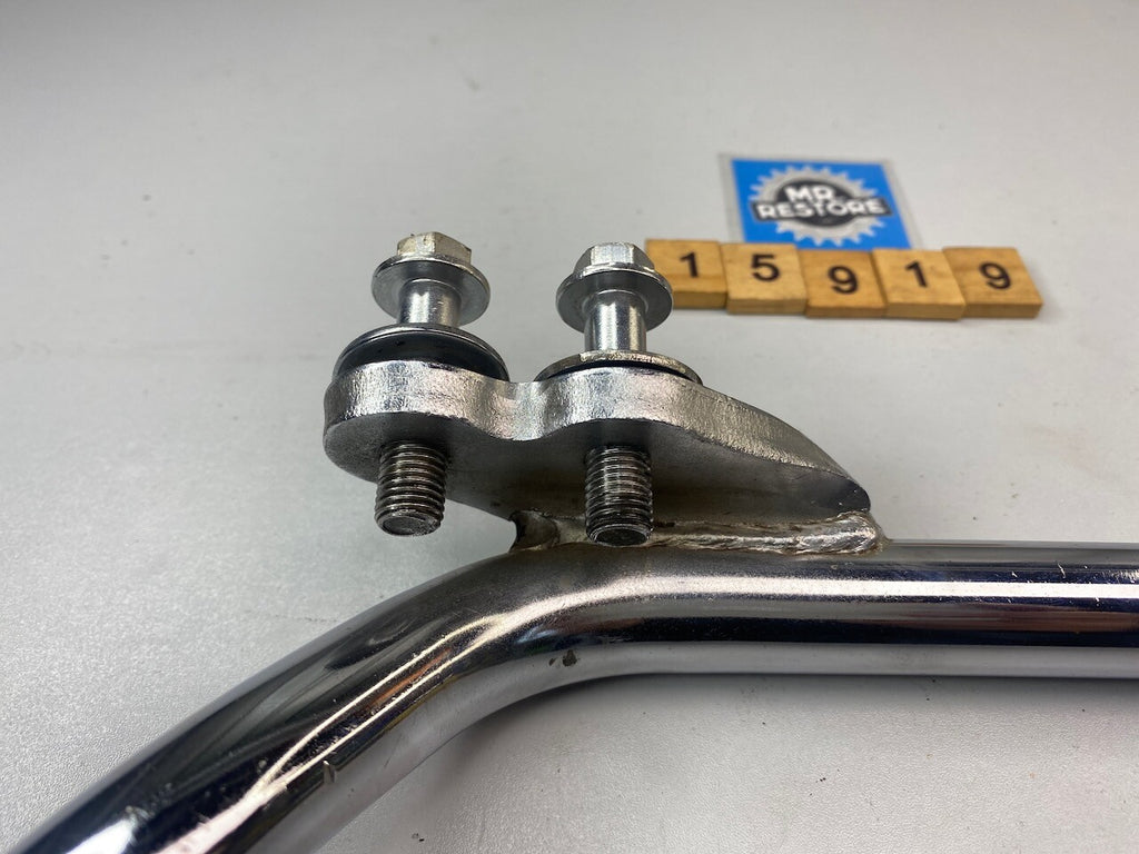 Yamaha XV1100 R/H Footrest Bar & Bolts VGC - 3CF-27472