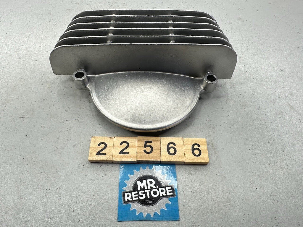 Yamaha XV250 XV125 Virago Cylinder Head Side Cover 1 - 2UJ-11185-01