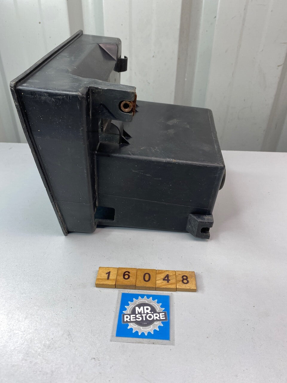 Kawasaki GPZ900 R ZX900 Battery Case Holder 32097-1102