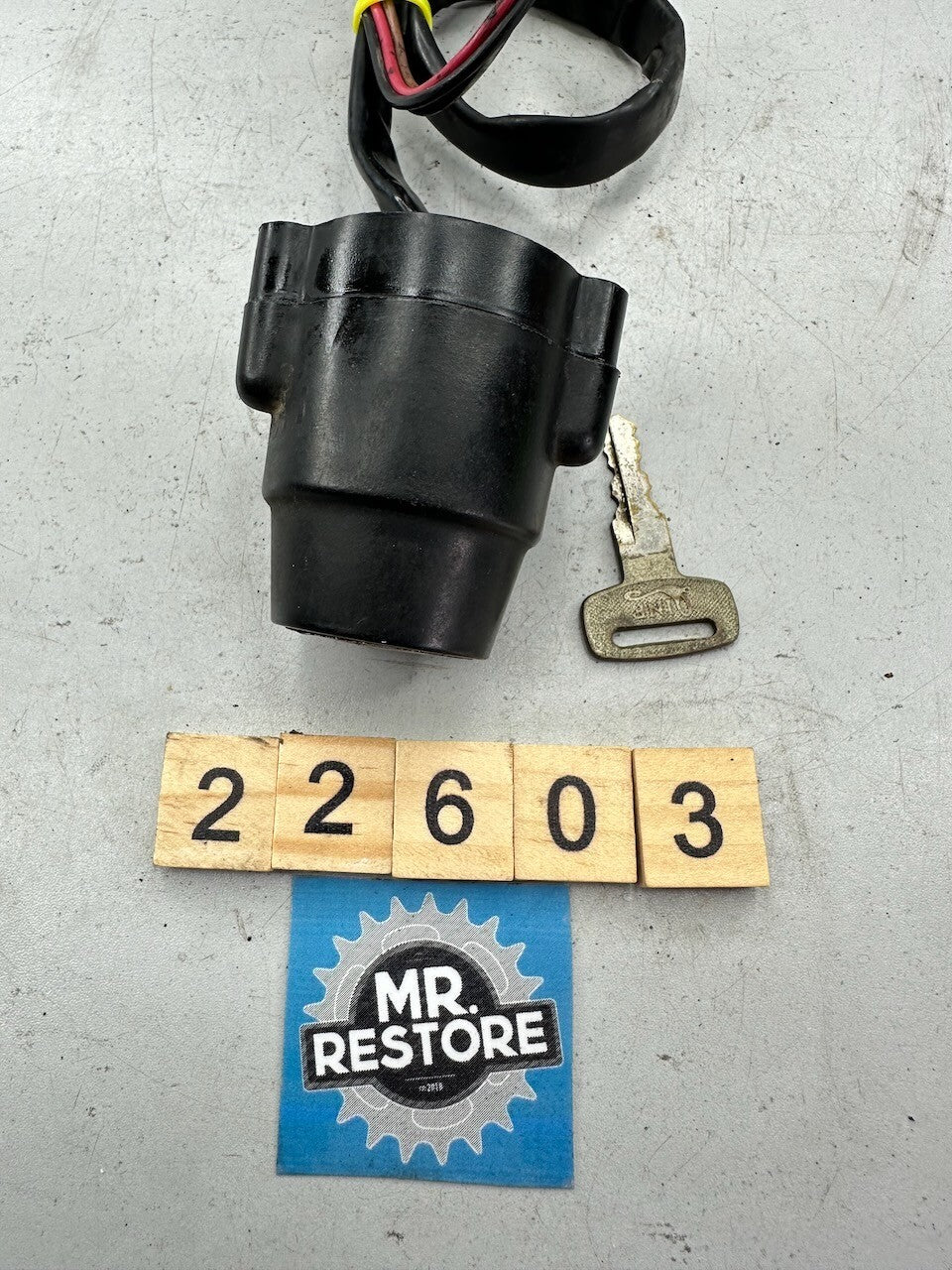 Yamaha DT175 DT250 OEM Ignition Switch & 1 key