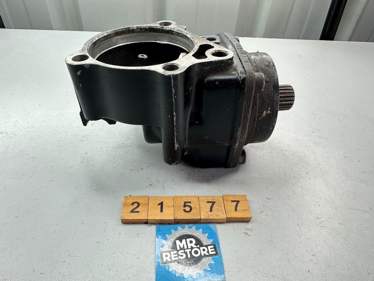 Honda XLV750 1983 Drive Shaft Camden Gear Housing Case 21200-MG7
