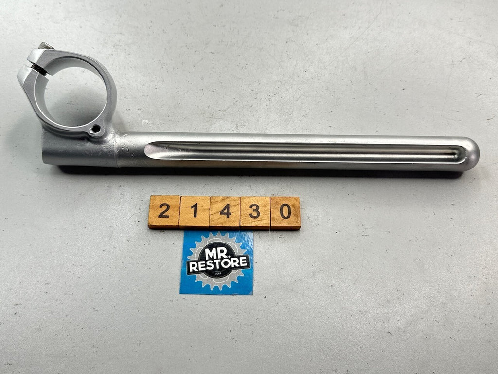 Yamaha TZR250 1KT 2MA R/H Handlebar 1KT-26122-00 (painted)