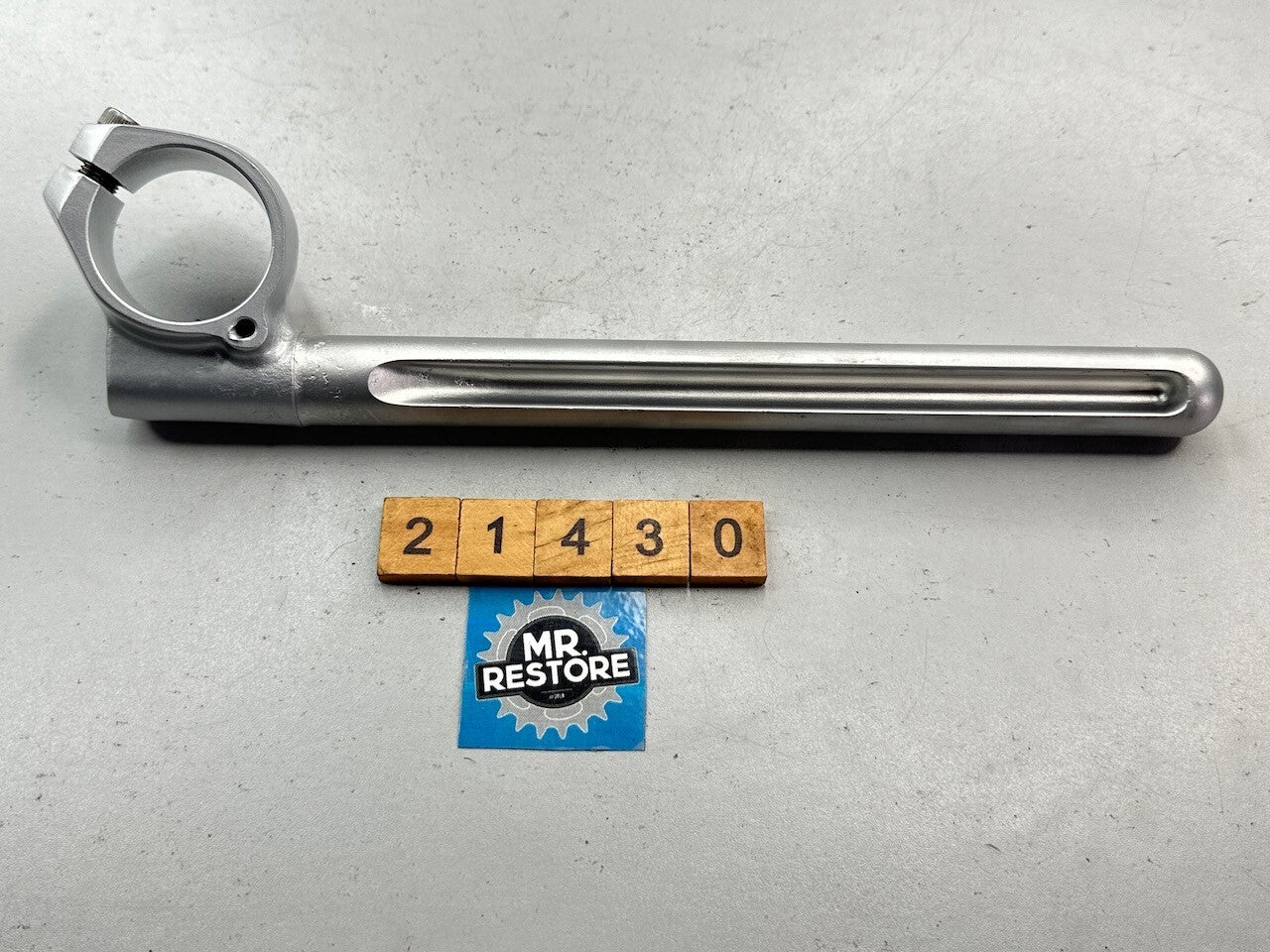 Yamaha TZR250 1KT 2MA R/H Handlebar 1KT-26122-00 (painted)