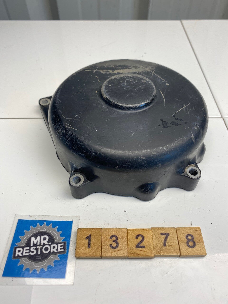 Yamaha IT400 YZ400 D IT250 E Crankcase Ignition Cover 1W4-1541100