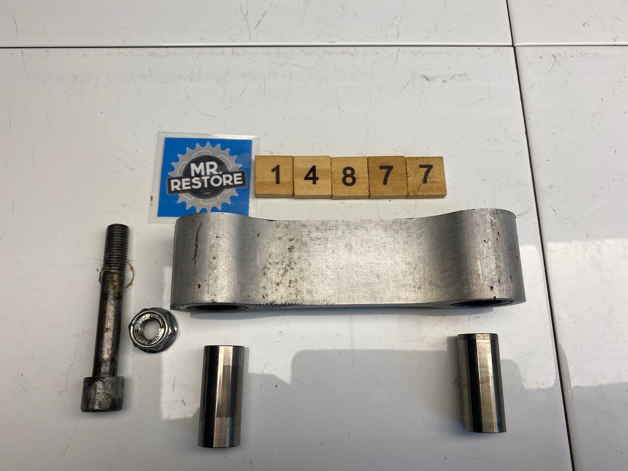 Honda CBR1100XX Blackbird Rear Suspension Rod Sub Assy. 52475-MAT
