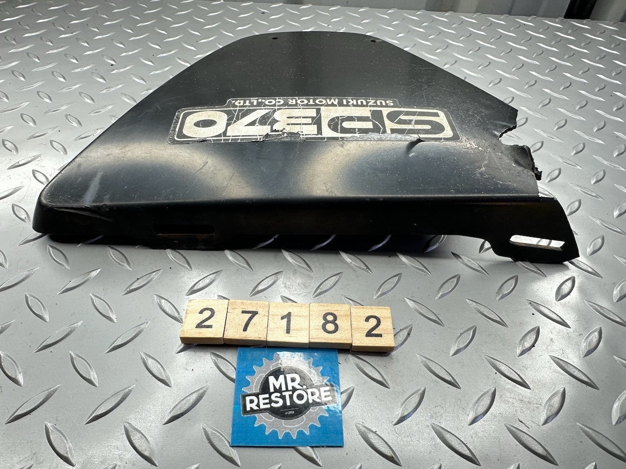 Suzuki SP370 DR370 Right Frame Side Cover (damaged) 47110-32400-291