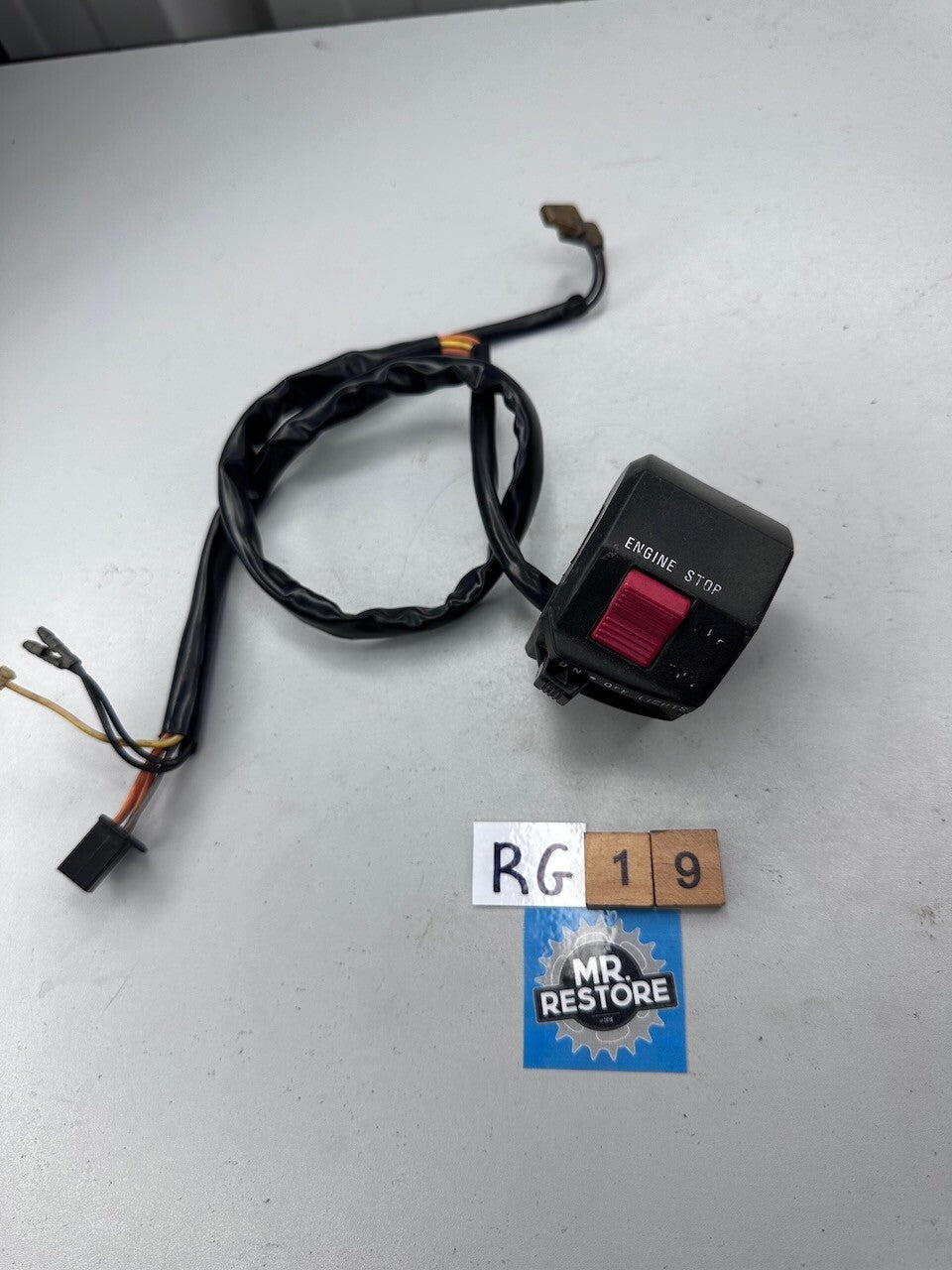 Suzuki RG500 RG250 GS500 R/H Handlebar Switch 37200-40A60