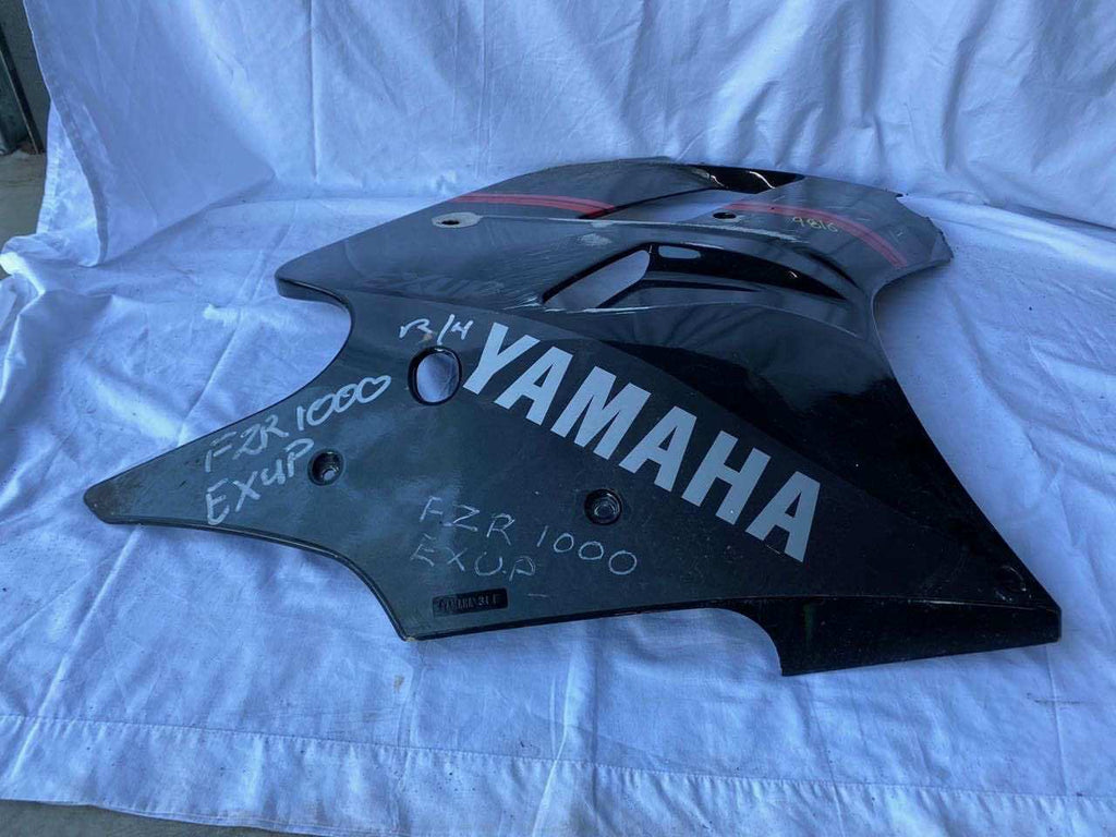 Yamaha FZR1000 EXUP R/H Side Panel - 3GM-2835K (damaged)