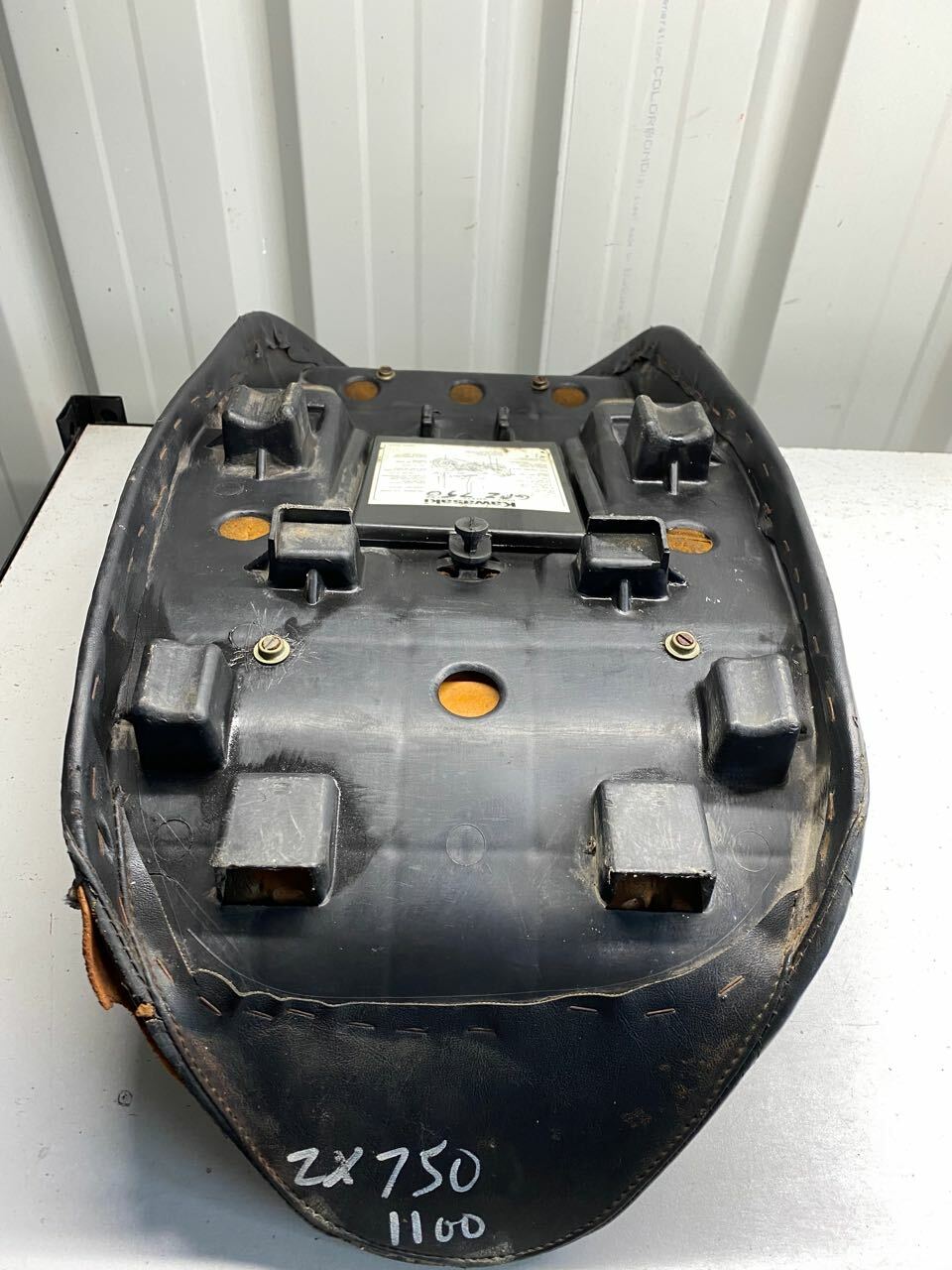 Kawasaki ZX750 ZX1100 Seat