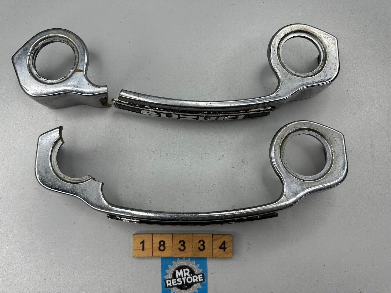 Suzuki GR650 1983-84 Front Fork Cover x 2 - 51871-15510