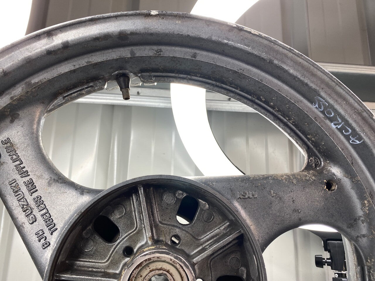 Suzuki GSX250F Across Rear Wheel 17x4.00