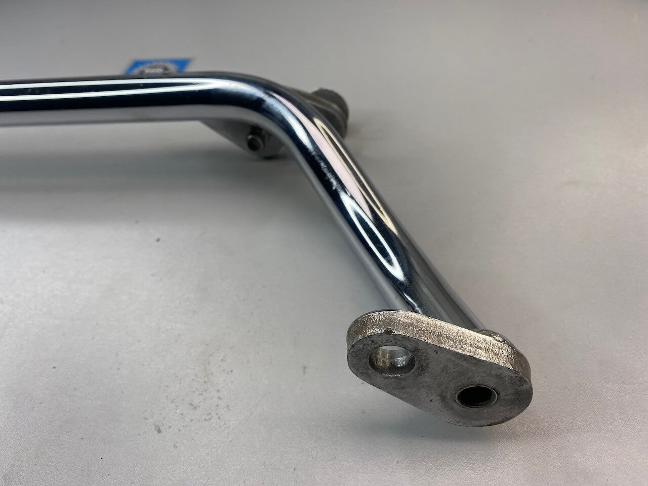 Yamaha XV1100 R/H Footrest Bar & Bolts VGC - 3CF-27472