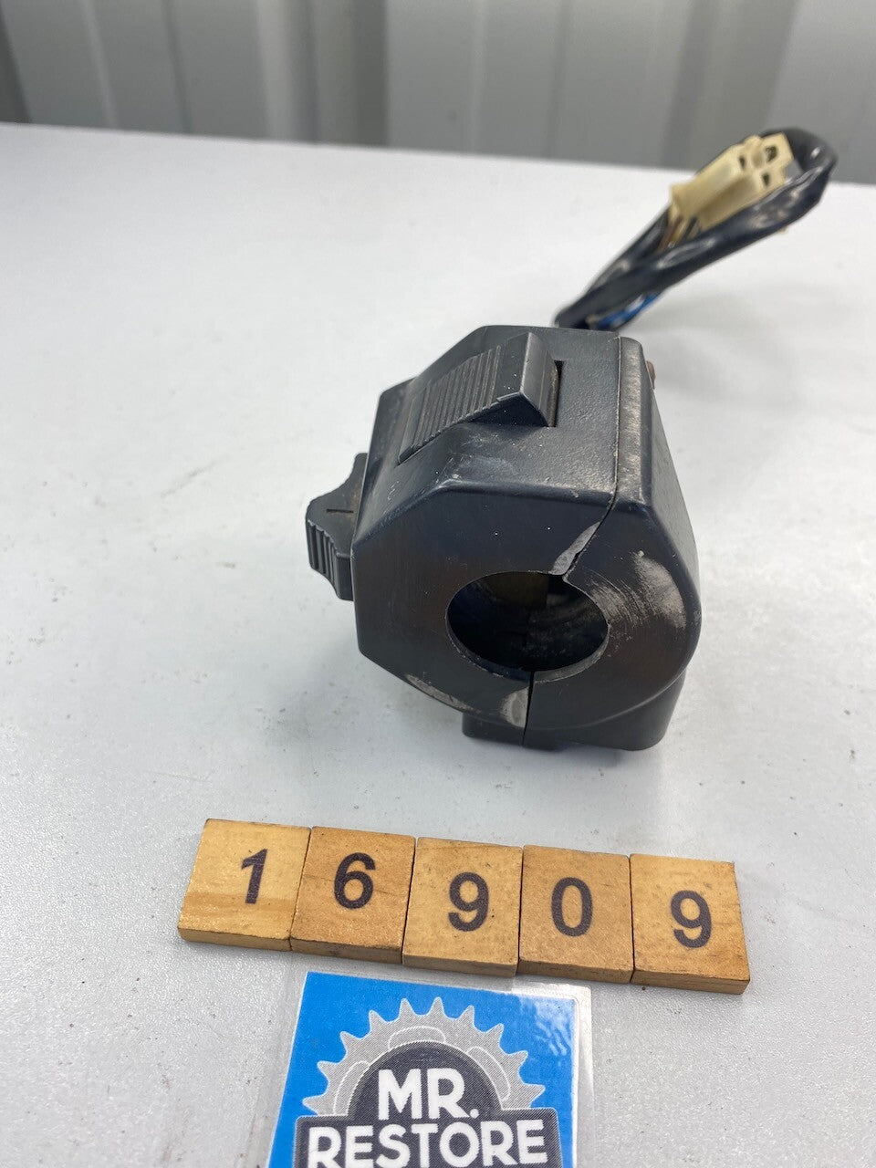 Yamaha RZ350 RZ250 RD250 RD350 YPVS R/H Handlebar Switch OEM 29L-83975-00