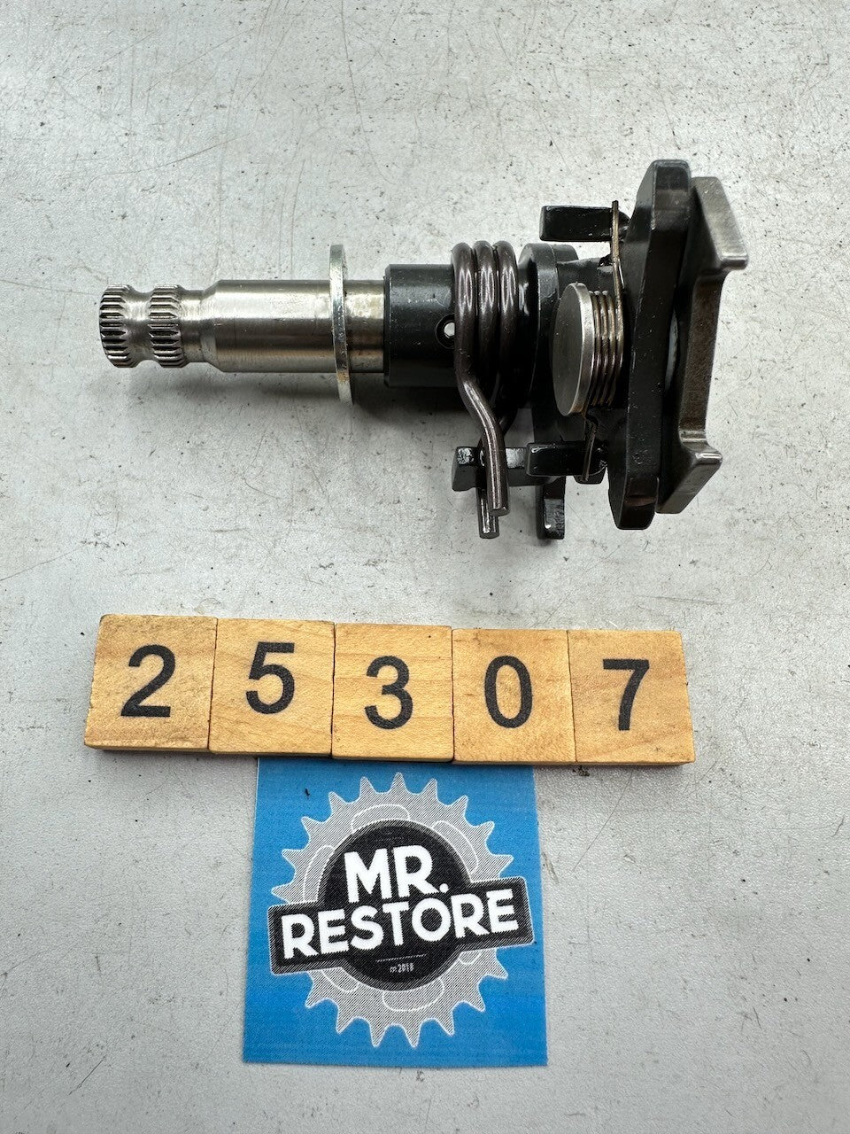 BMW K1300R K1200R K1300S K1200S K1300GT K1200GT Selector Shaft 23317693772