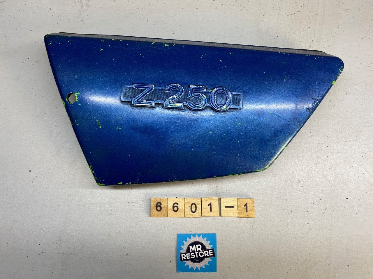 Kawasaki Z250 A KZ250 A - L/H Side Cover 36001-1032 - 2 Available