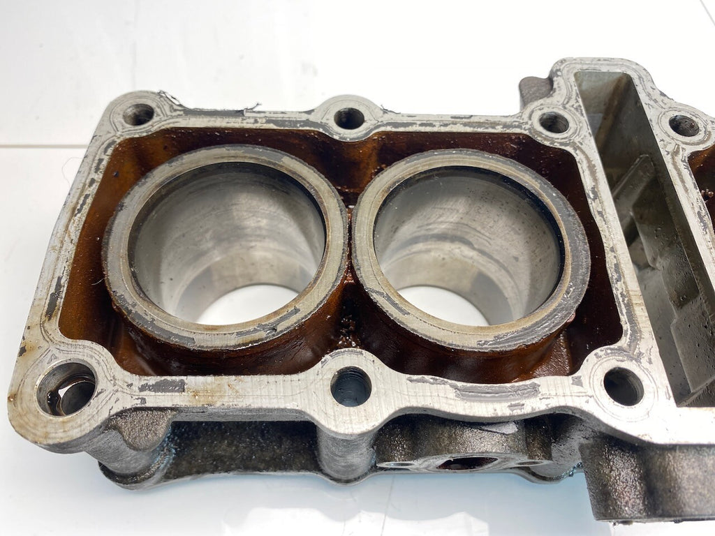 Yamaha FZR250 3LN Cylinder Block on Standard 48mm Bore 2KR-11310-01