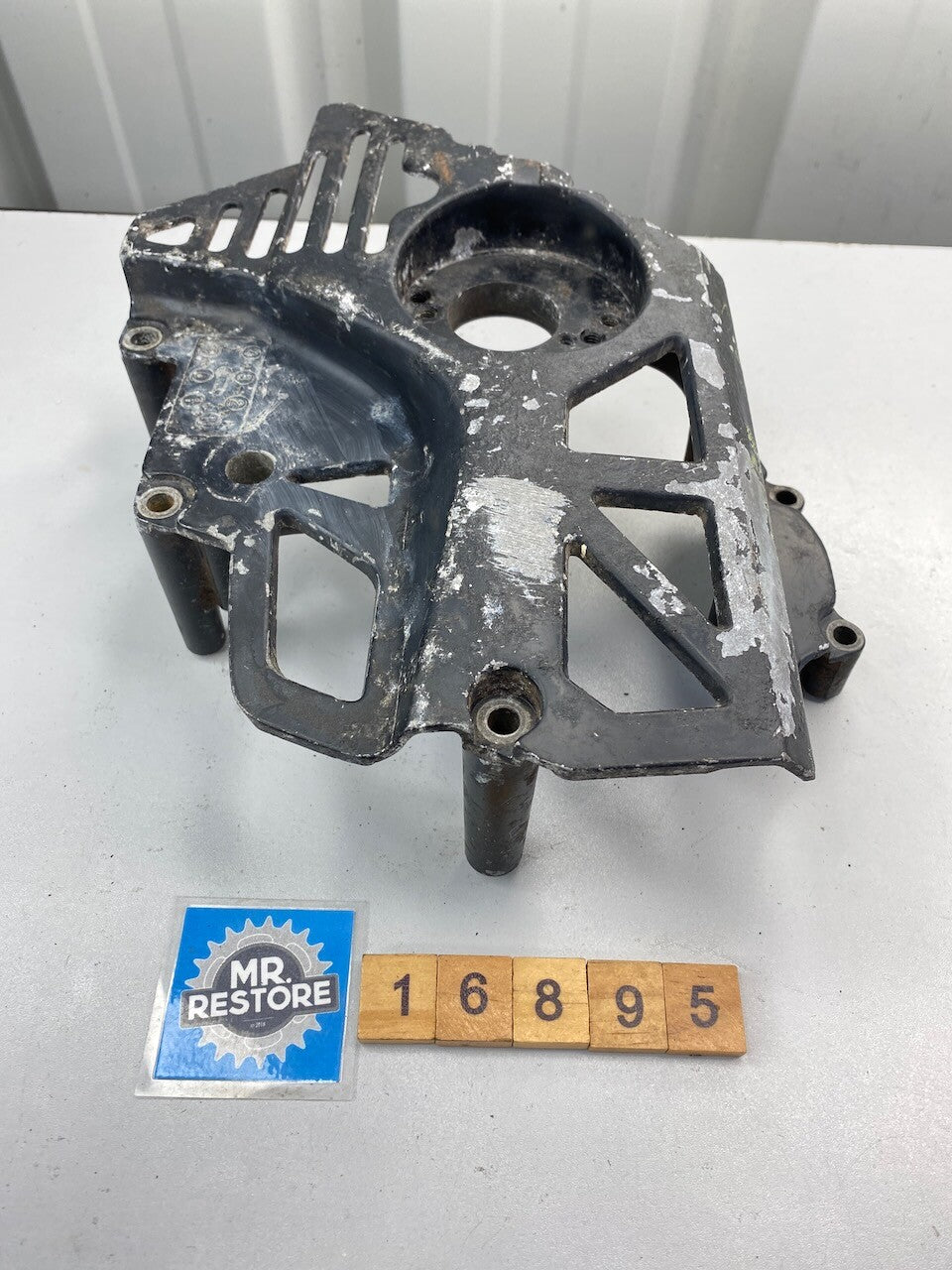 Suzuki GSXR400 1984-85 Engine Sprocket Cover 