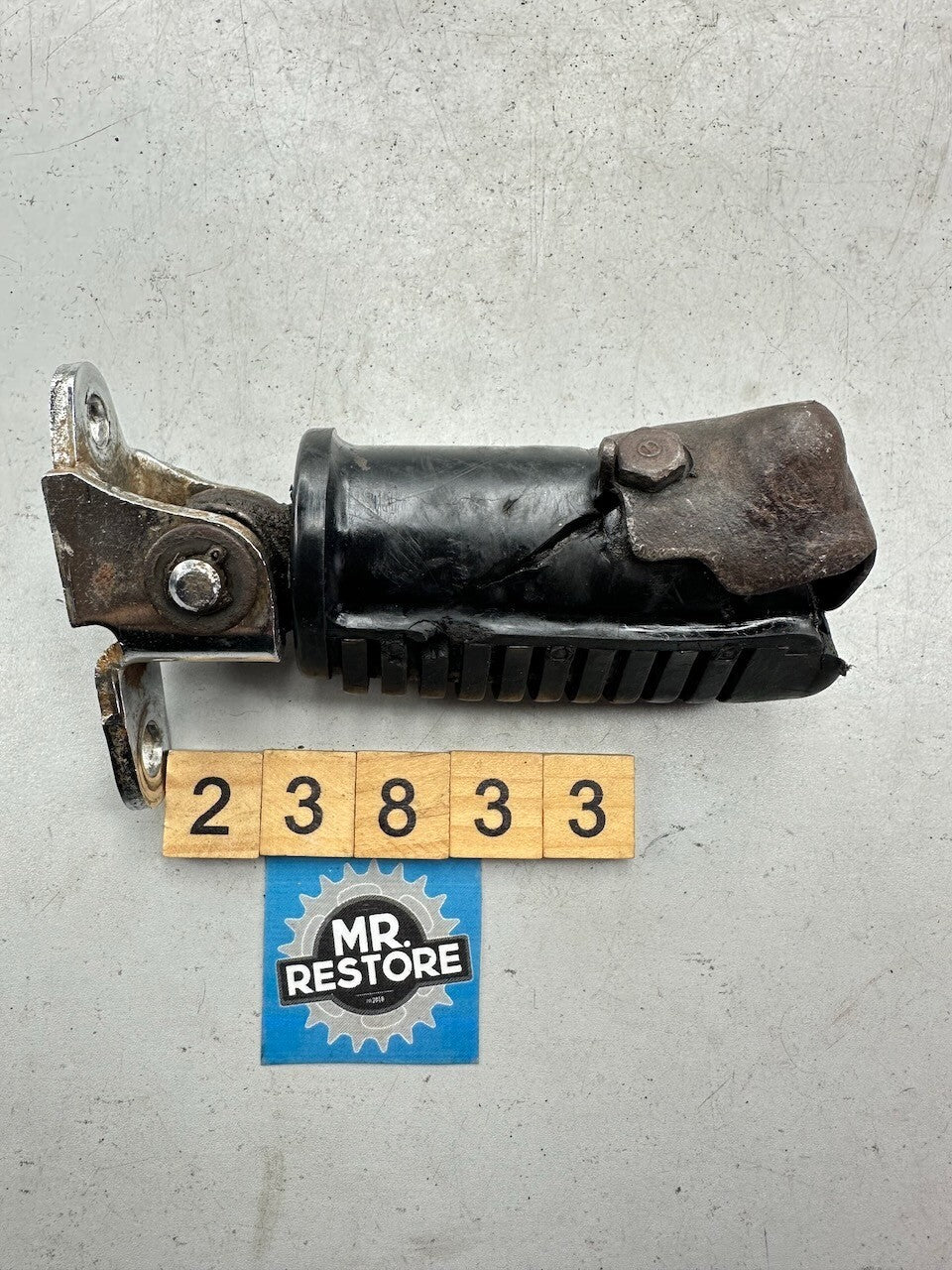 Honda CB750 '79-82' Left Footrest Peg & Rubber 50630-438