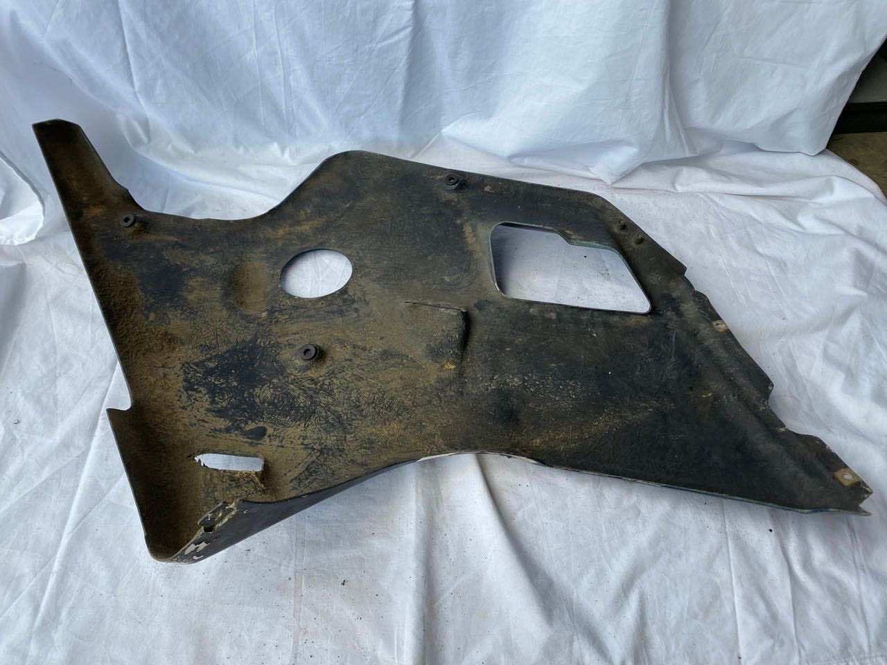 Yamaha FZR250 EXUP 3LN L/H Side Panel (fibreglass)