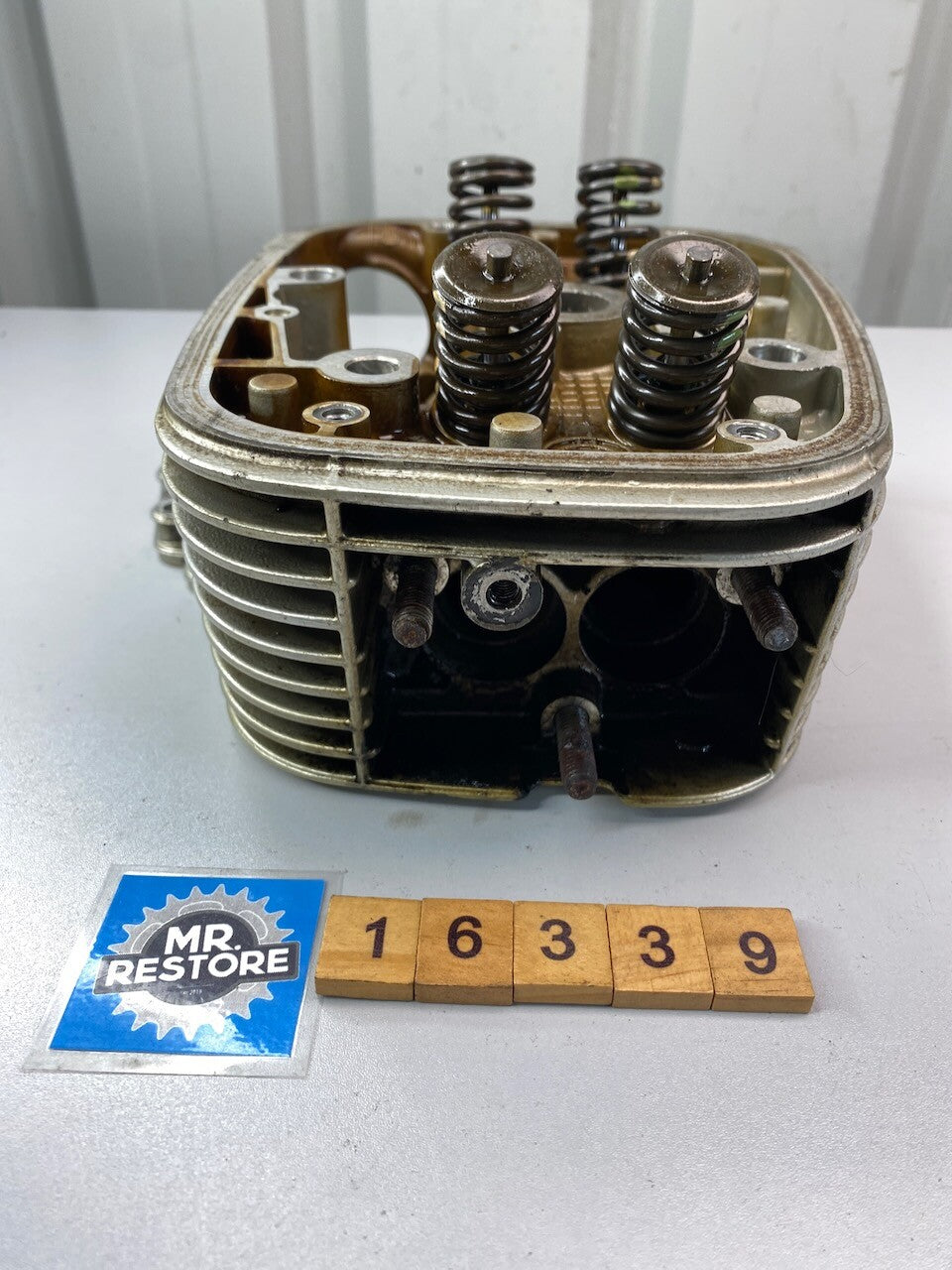 BMW R850R 1996 259R R/H Cylinder Head 