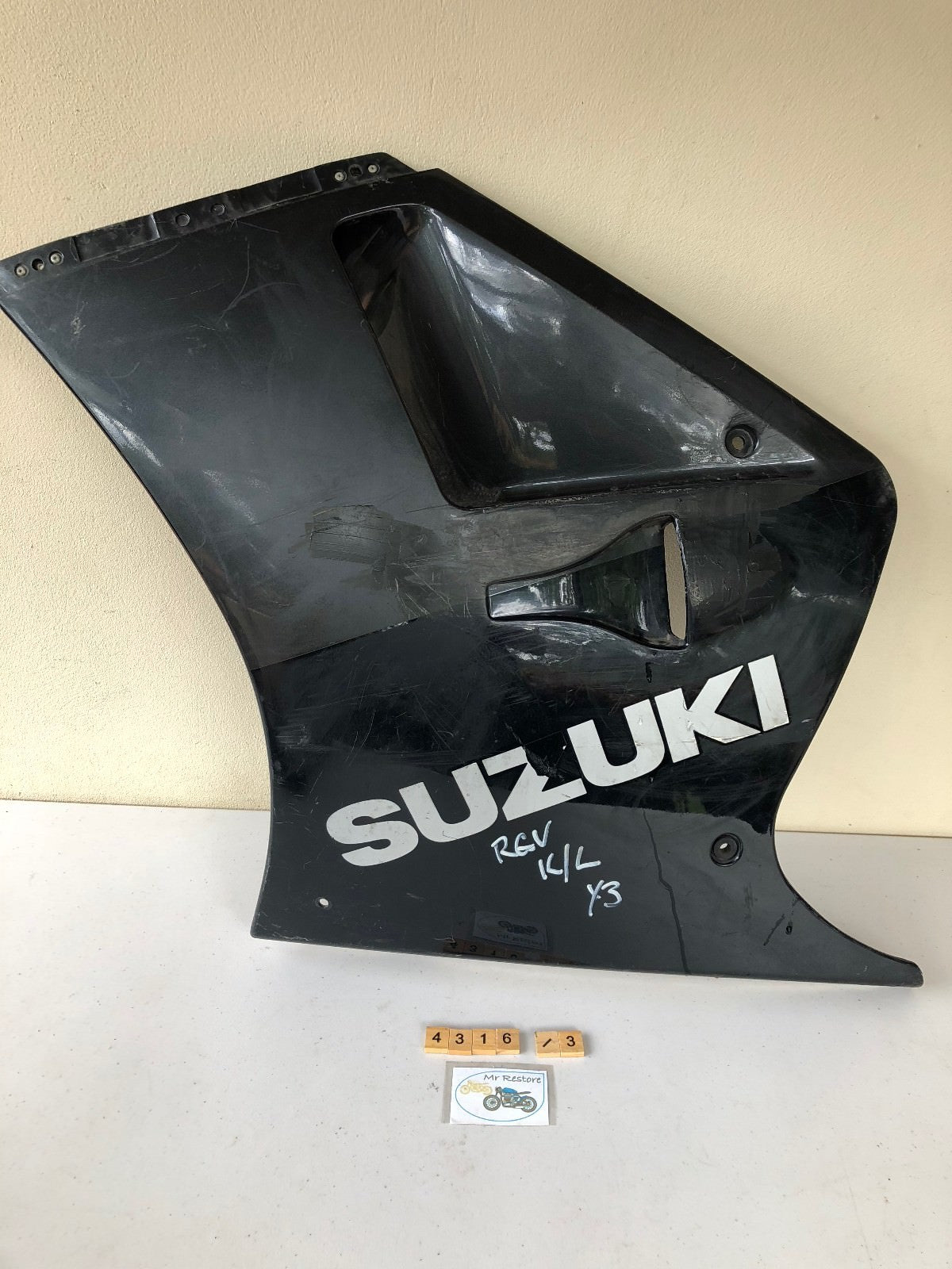 Suzuki RGV250 K L Side Panel 94481-12C00 L/H 1988-89 - 5 Available