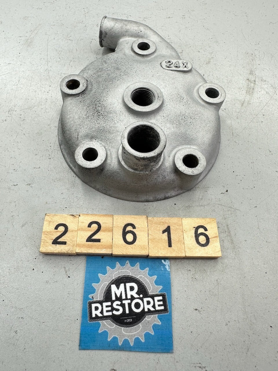Yamaha YZ125K YZ125L 1983-84 OEM Cylinder Head (24X) 24X-11111-00