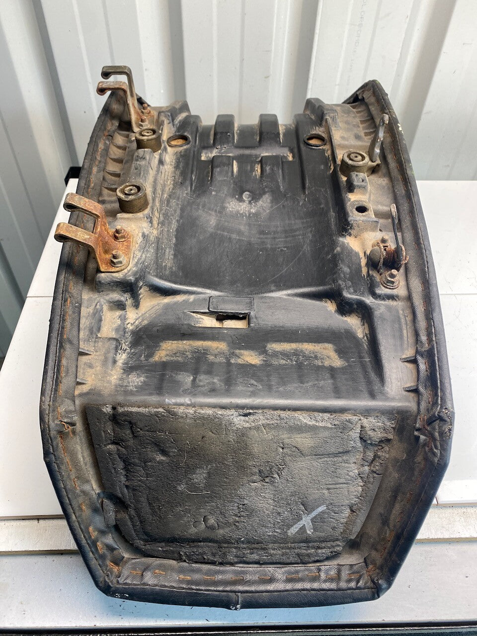 Yamaha XZ550 Seat & Latches