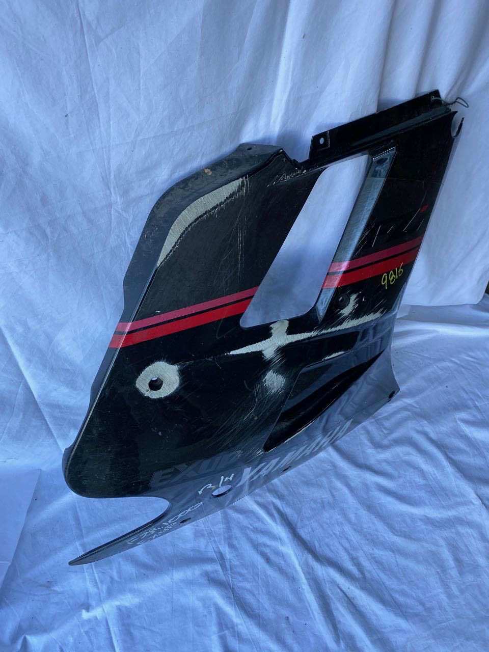 Yamaha FZR1000 EXUP R/H Side Panel - 3GM-2835K (damaged)