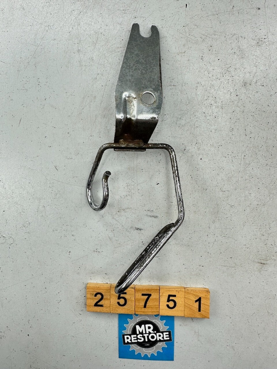 Kawasaki Z250 A - Front Brake Hose Bracket 11034-1468