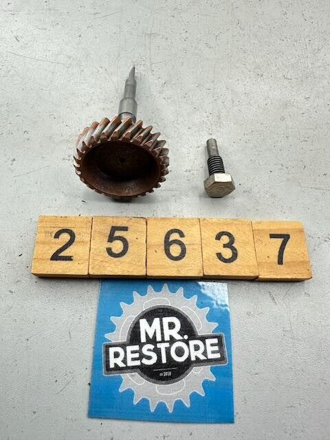 Honda CB750 Tachometer Gear & Bolt 12431-300-010
