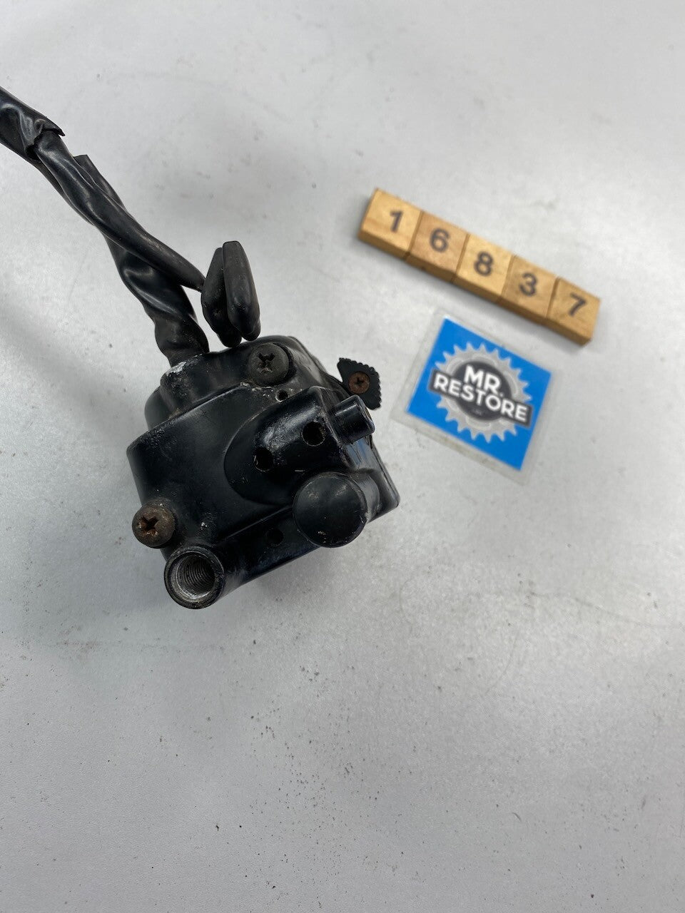Kawasaki GPZ250 Belt Drive R/H Handlebar Switch 