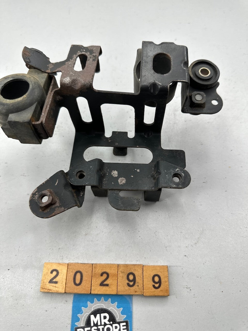 Kawasaki GPZ1100 KZ1000 Z1000 KZ750 Z750 Electro Base Bracket Holder 11034-1669