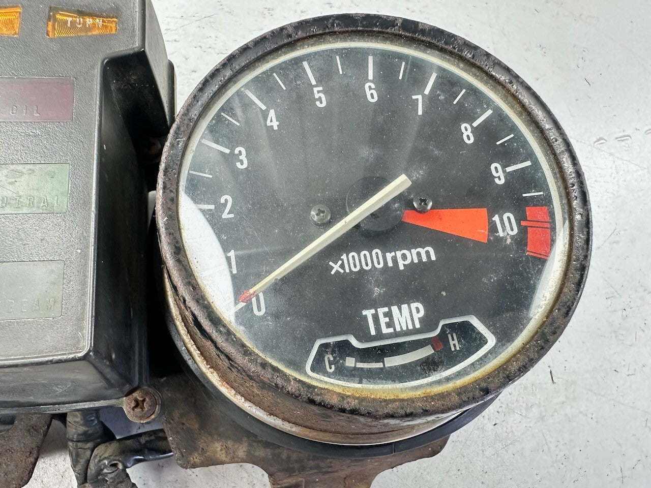 Honda CX500 C D Tachometer, Lights & Mount Bracket 37250-449-008