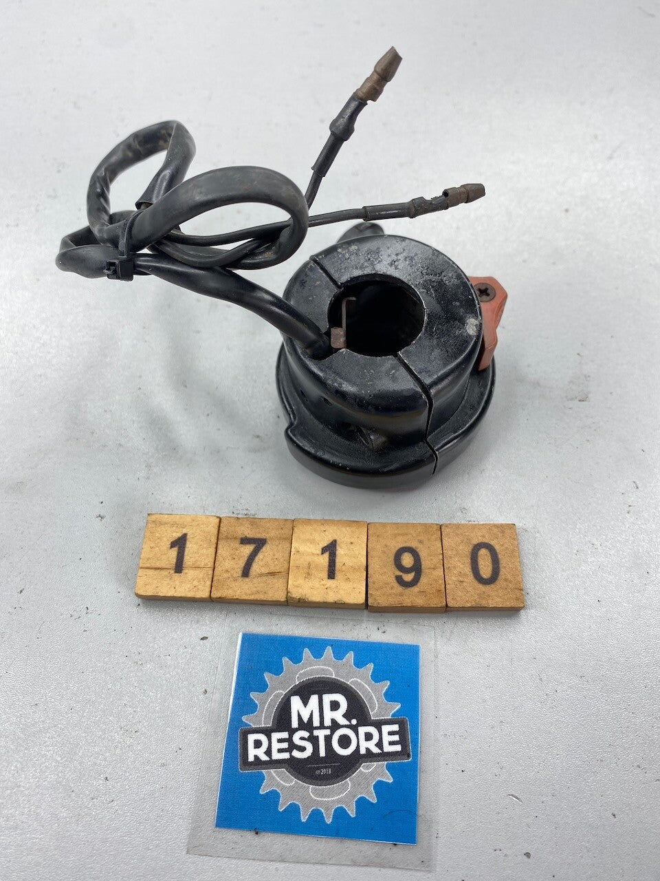 Yamaha DT400 250 175 125 YZ80 AG200 OEM 100 R/H Handlebar Switch 1R6-83976-01