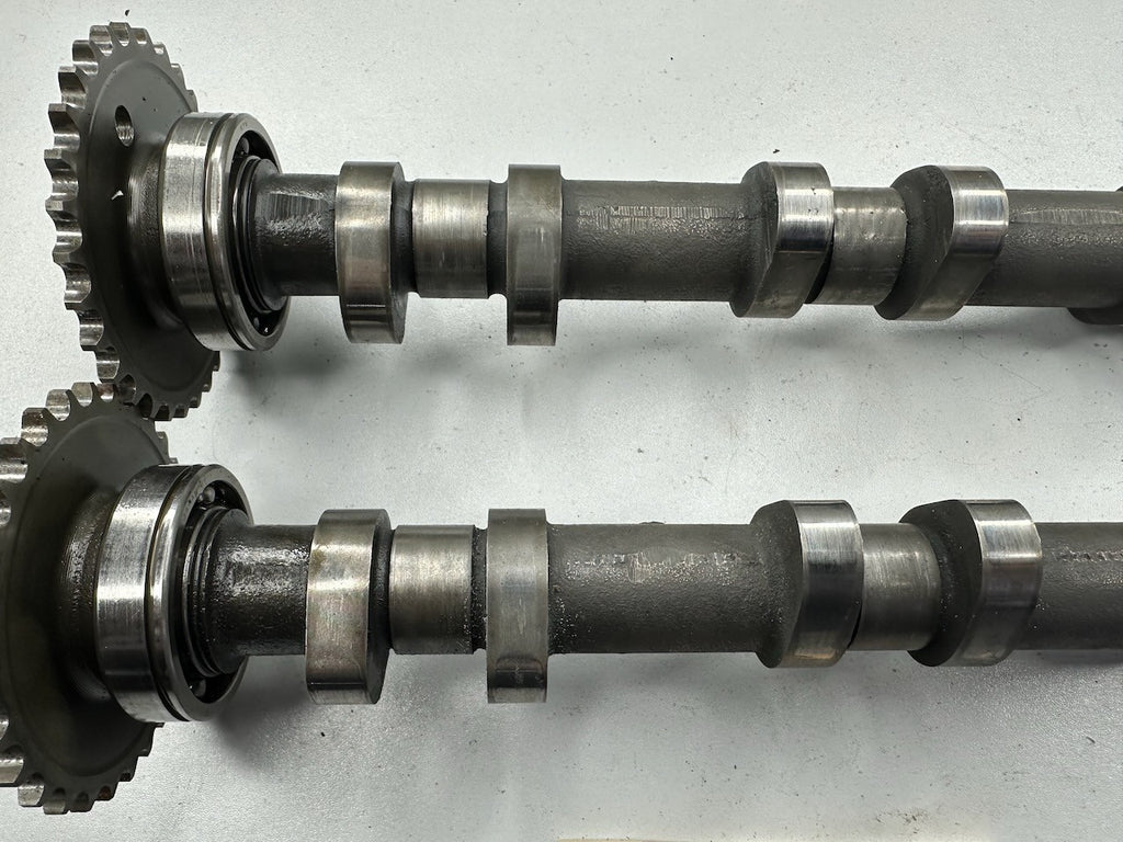 Kawasaki ZXR750 Pair of Camshafts 1989-1995 - 49118-1107 49118-1108
