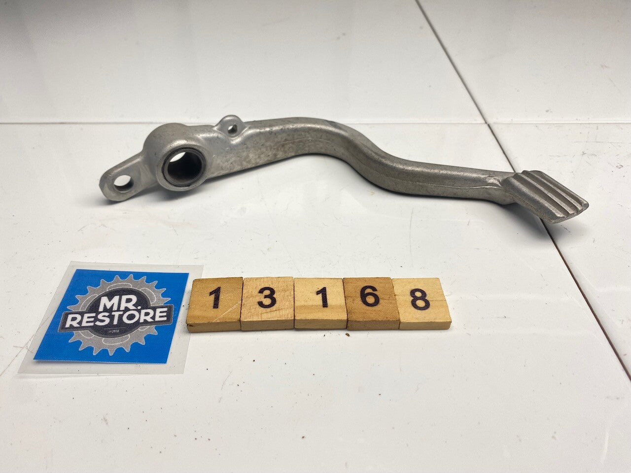 Kawasaki GPZ900R ZX900 OEM Rear Brake Lever assy. 43001-1174