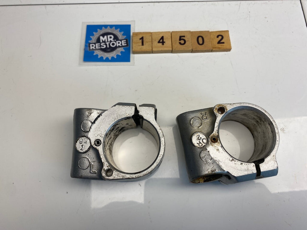 Yamaha FZR600 Pair of Handlebar Bosses 3HE-26121 & 3HE-26122