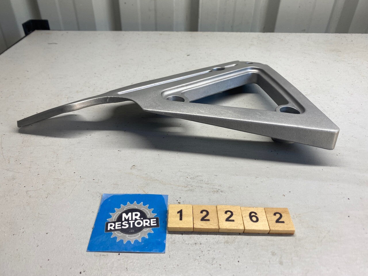 Yamaha XJ650 L Turbo R/H Foot Rest Hanger Bracket - Vapour Blasted 16G-27443