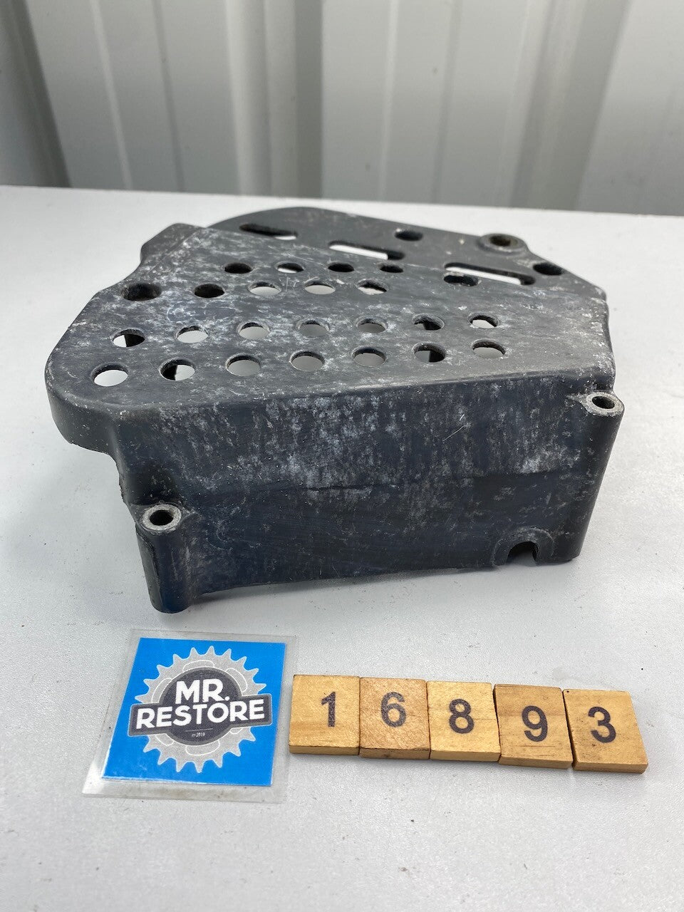 Suzuki GSXR750 J K L Engine Sprocket Cover 11361-17C0 or 11361-17C02