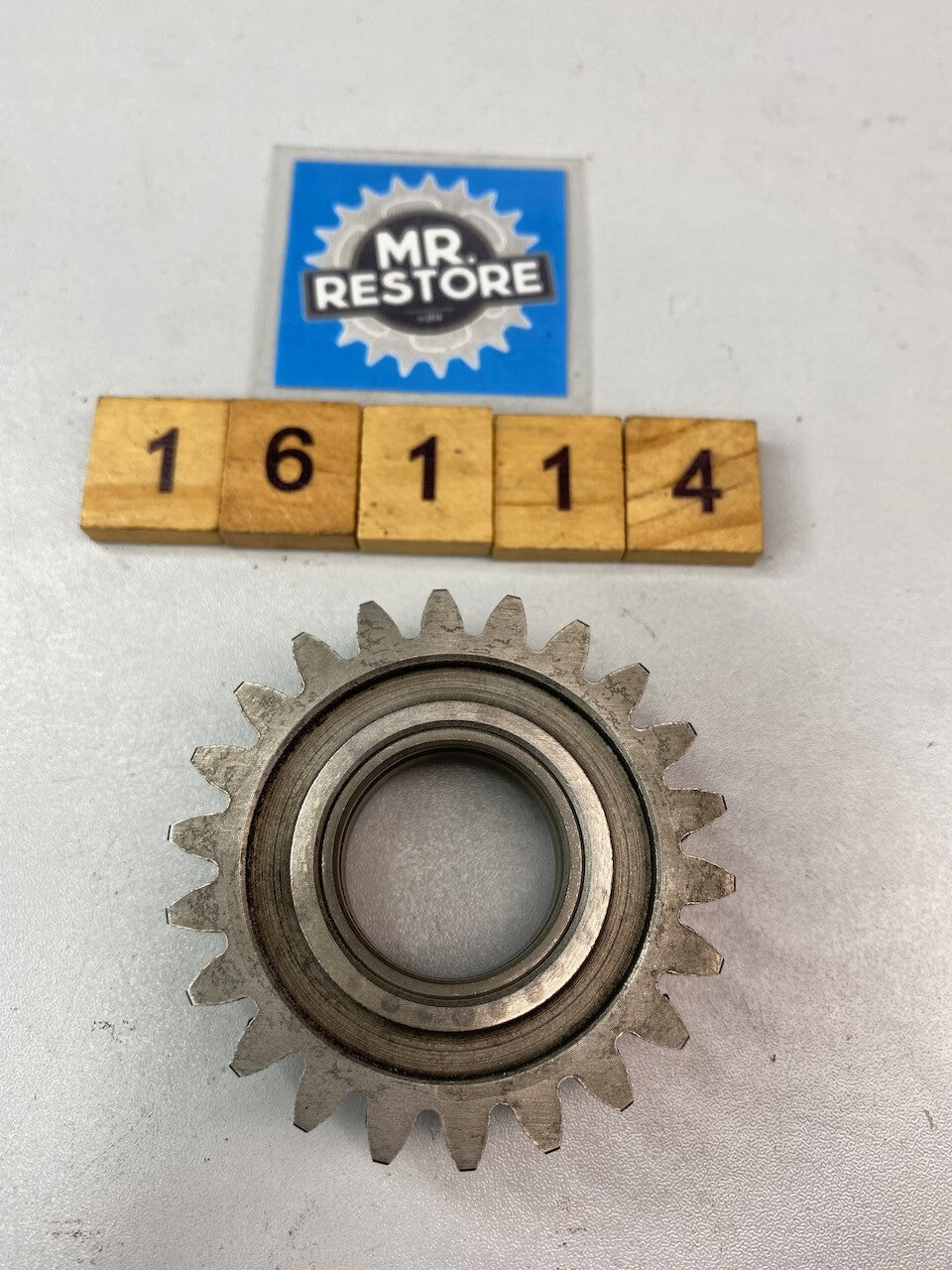Suzuki GSXR1100 1986-88 4th Drive Gear With Bush 24241-06B00