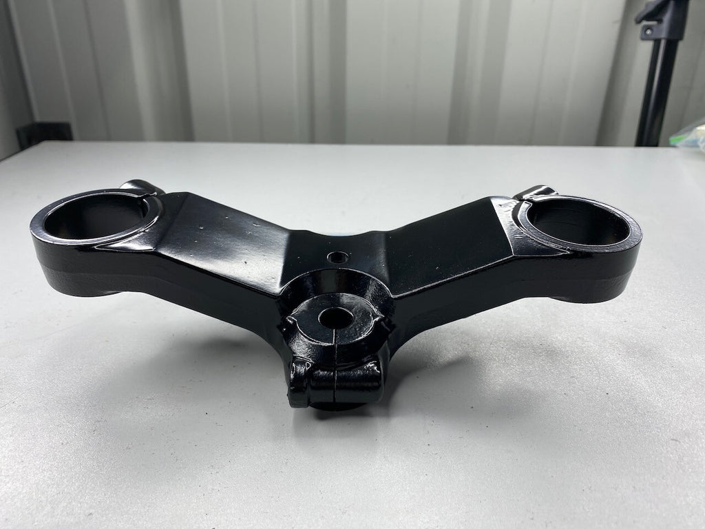 Suzuki RG500 RG400 Steering Stem Head 51311-20A00-291 - Repainted